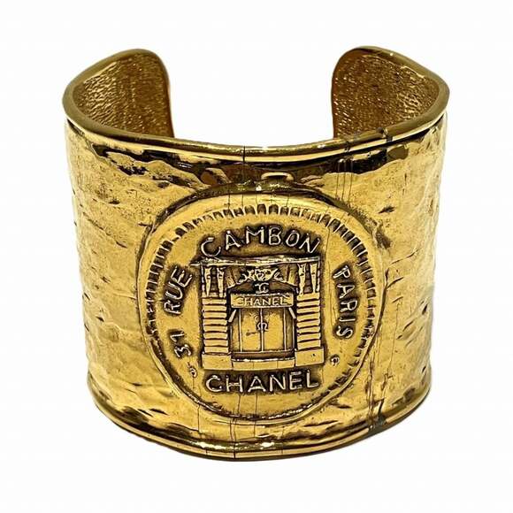 CHANEL Jewelry - CHANEL Gold Bracelet